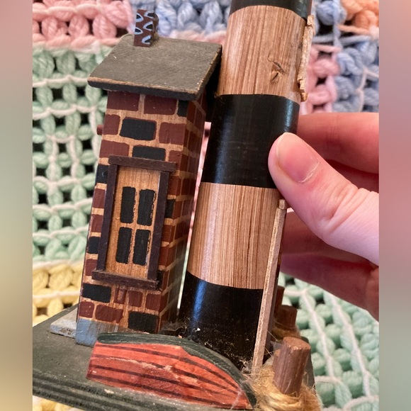 Wood Seaside Lighthouse Decor - Picture 12 of 16